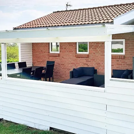 10 Person Holiday In Roslev *