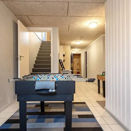 10 Person In Roslev Flovtrup