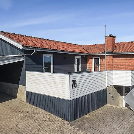 4 Star In Roslev Feriehus